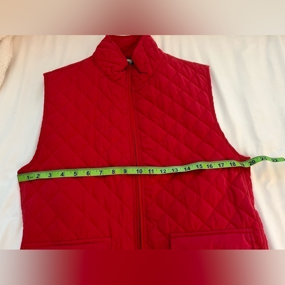 Stillwater supply company. Size Small, red quilted vest - Picture 5 of 7